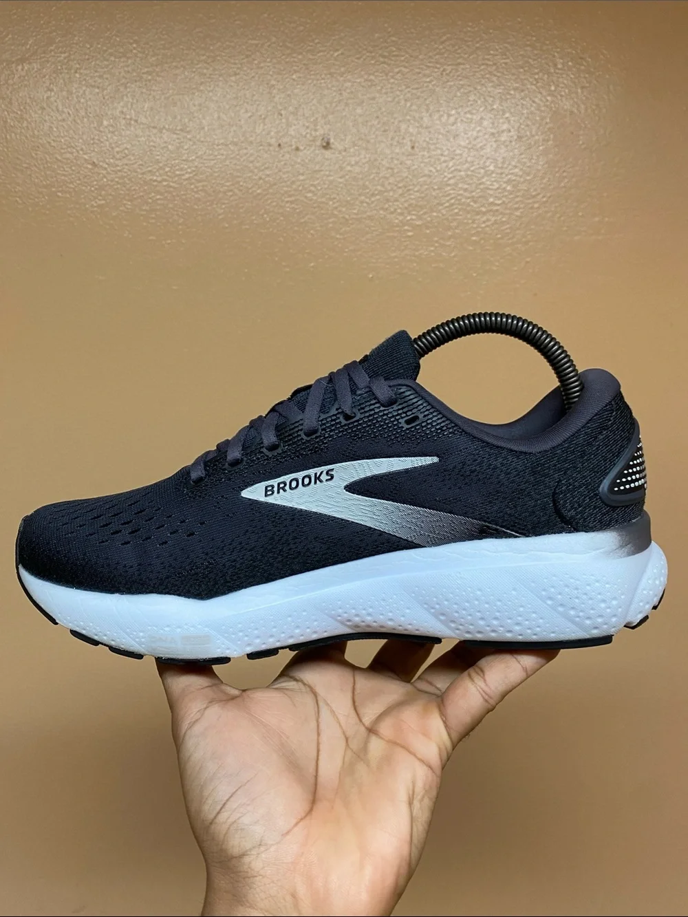 Brooks Ghost 16 Women's Running Sneakers “Black/Grey/White” Size 9.5 Medium